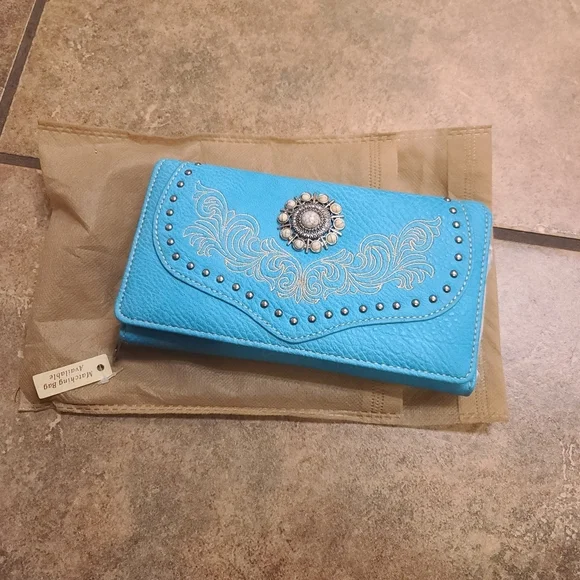 Montana West Concho Leather studded floral embroidered Wallet Western Boho NWT - Picture 2 of 12
